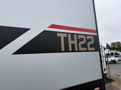 2025 BLACK SERIES Black Series Camper — photo 9 view