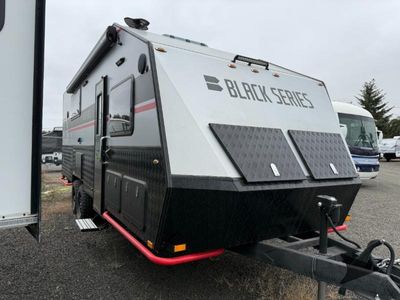 2025 BLACK SERIES Black Series Camper — front three-quarter view