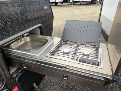 2025 BLACK SERIES Black Series Camper — photo 11 view