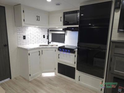 2027 Venture RV Campbound Platinum — photo 36 view