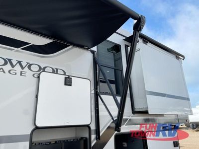 2025 Forest River RV Wildwood Heritage Glen - Photo 3