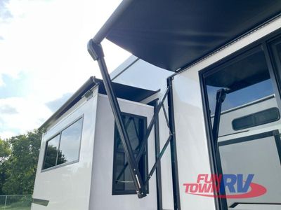 2025 Forest River RV Wildwood Heritage Glen - Photo 4