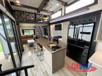 2025 Forest River RV Wildwood Heritage Glen - Photo 13