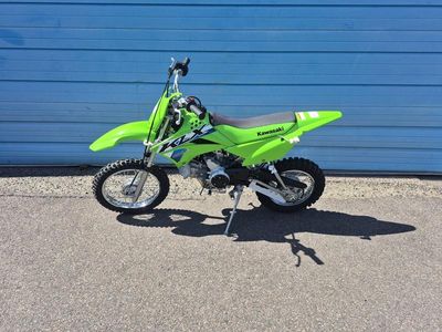 2026 Kawasaki KLX110R L — engine compartment view
