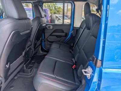 2026 Jeep Wrangler — photo 14 view