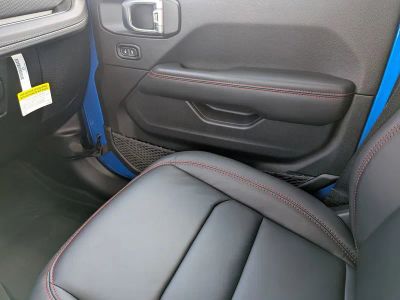 2026 Jeep Wrangler — photo 18 view