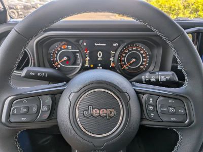 2026 Jeep Wrangler — photo 33 view