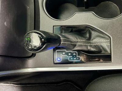 2015 Toyota Camry — photo 20 view