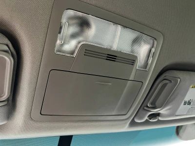 2015 Toyota Camry — photo 18 view