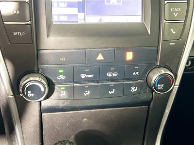 2015 Toyota Camry — photo 22 view