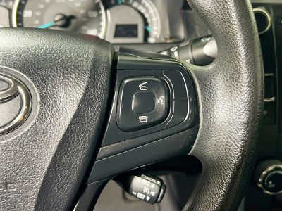 2015 Toyota Camry — photo 17 view