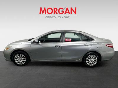 2015 Toyota Camry — engine compartment view