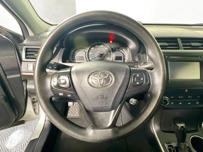 2015 Toyota Camry — photo 15 view