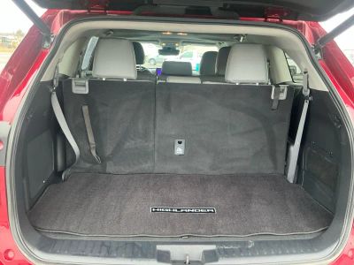 2023 Toyota Highlander — photo 17 view