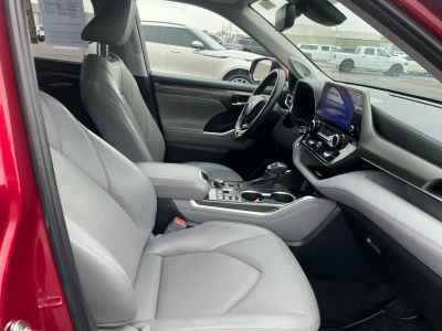 2023 Toyota Highlander — photo 20 view