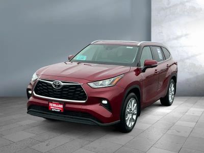 2023 Toyota Highlander — front three-quarter view