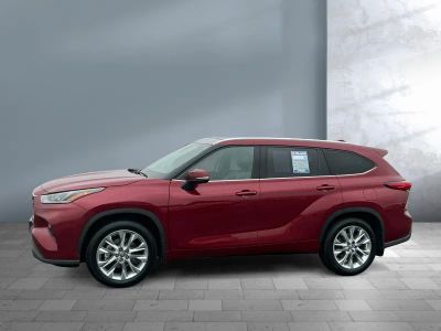 2023 Toyota Highlander — rear three-quarter view