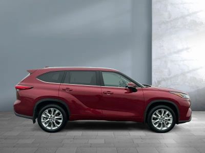 2023 Toyota Highlander — photo 7 view