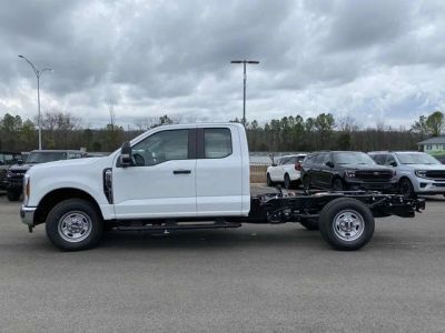 2026 Ford F-250SD — engine compartment view