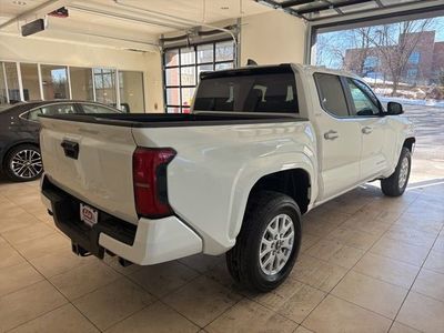 2025 Toyota Tacoma — photo 7 view