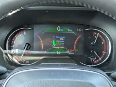 2025 Toyota RAV4 - Photo 15