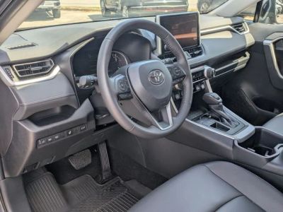 2025 Toyota RAV4 - Photo 27