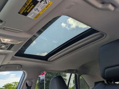 2025 Toyota RAV4 - Photo 14