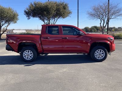 2026 Toyota Tacoma - Photo 4