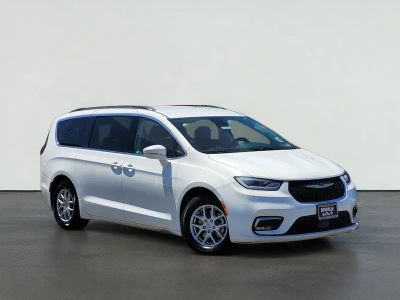 2022 Chrysler PACIFICA TOURING L in Bright White Clearcoat — front three-quarter view