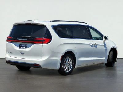 2022 Chrysler PACIFICA — interior view