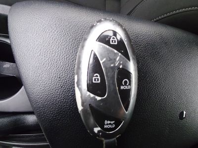 2024 Hyundai Elantra — photo 15 view