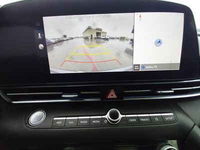 2024 Hyundai Elantra — photo 16 view