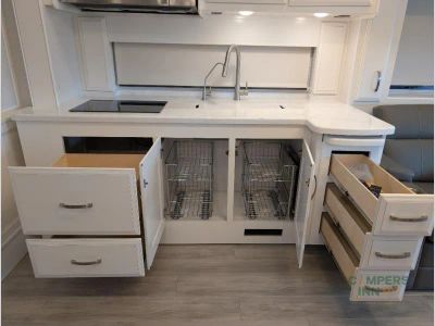 2024 Entegra Coach Reatta XL — photo 42 view