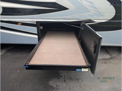 2024 Entegra Coach Reatta XL — photo 19 view
