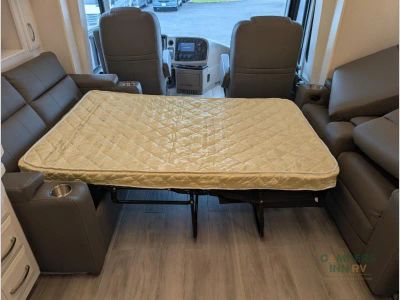 2024 Entegra Coach Reatta XL — photo 38 view