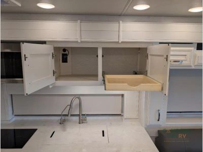 2024 Entegra Coach Reatta XL — photo 48 view