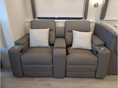 2024 Entegra Coach Reatta XL — photo 50 view