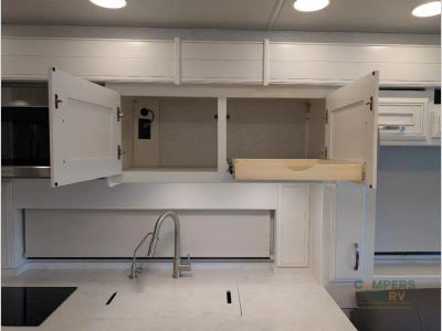 2024 Entegra Coach Reatta XL — photo 47 view