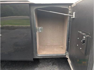 2024 Entegra Coach Reatta XL — photo 15 view