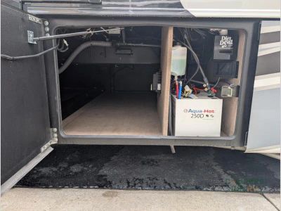 2024 Entegra Coach Reatta XL — photo 10 view