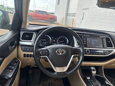2018 Toyota Highlander - Photo 4