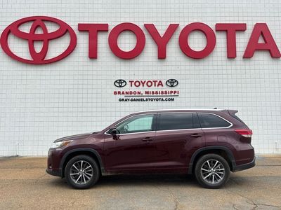 2018 Toyota Highlander - Photo 1