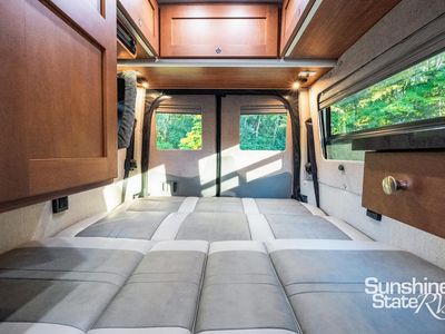 2018 Roadtrek SS - Photo 13