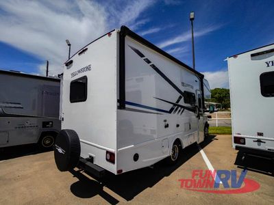 2026 Gulf Stream RV Yellowstone - Photo 4