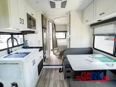 2026 Gulf Stream RV Yellowstone - Photo 16
