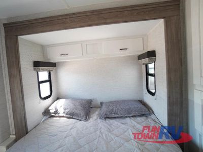 2026 Gulf Stream RV Yellowstone - Photo 24
