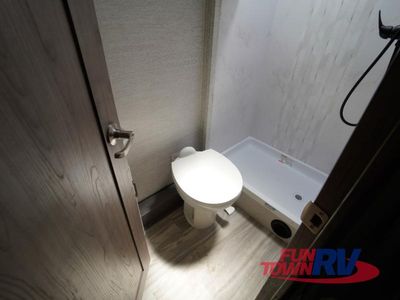 2026 Gulf Stream RV Yellowstone - Photo 26