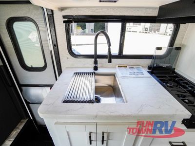 2026 Gulf Stream RV Yellowstone - Photo 17