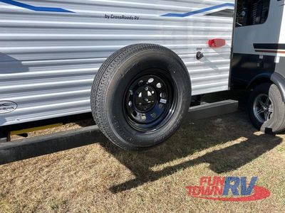 2024 CrossRoads RV Fun Time - Photo 14