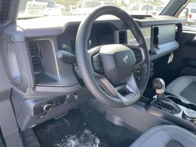 2026 Ford Bronco — photo 14 view